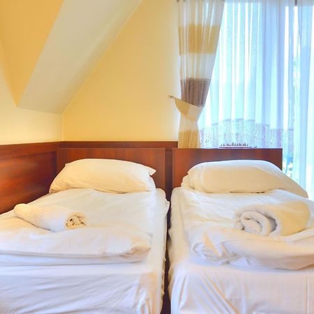Bialy Dworek Bialy Dunajec Bagian luar foto